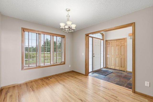 8290 185th Avenue NW, Nowthen, MN 55303