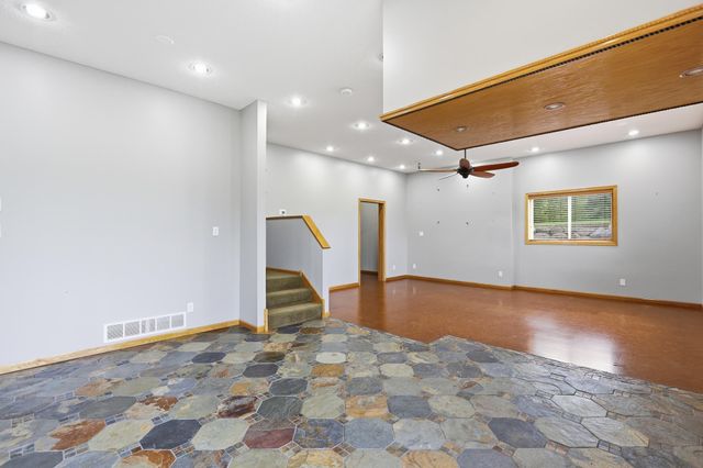 8290 185th Avenue NW, Nowthen, MN 55303