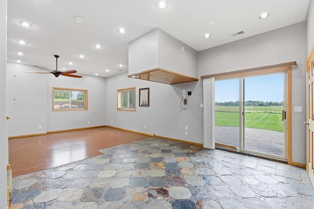 8290 185th Avenue NW, Nowthen, MN 55303