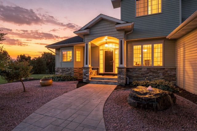 8290 185th Avenue NW, Nowthen, MN 55303