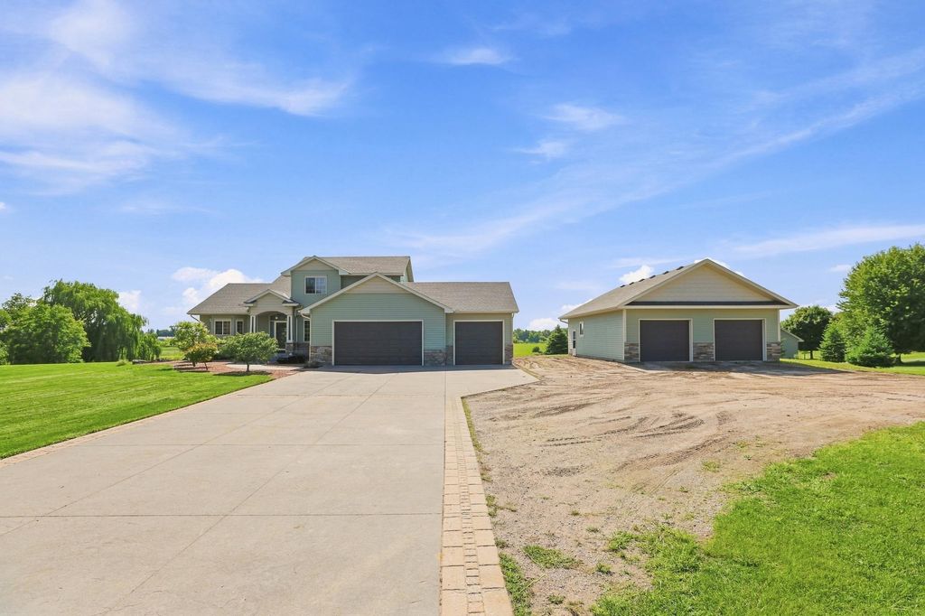 8290 185th Avenue NW, Nowthen, MN 55303 — photo 2