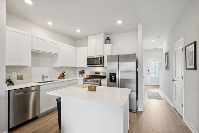 626 Longtail Ln, Lebanon, TN 37090