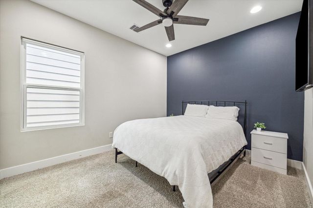 5520 Rosslyn Road, Houston, TX 77091