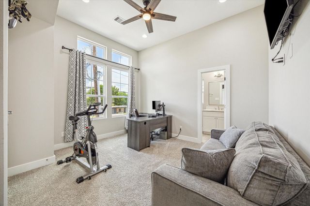 5520 Rosslyn Road, Houston, TX 77091