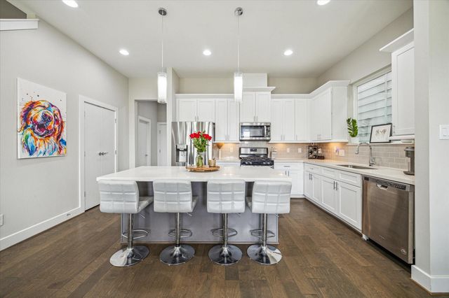 5520 Rosslyn Road, Houston, TX 77091