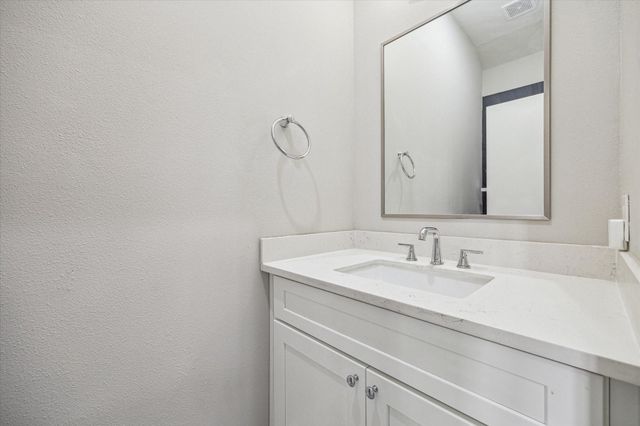5520 Rosslyn Road, Houston, TX 77091