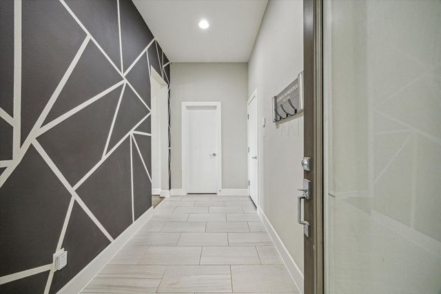 5520 Rosslyn Road, Houston, TX 77091