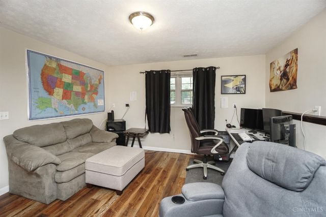 6716 Oakland Road, Goshen Twp, OH 45140