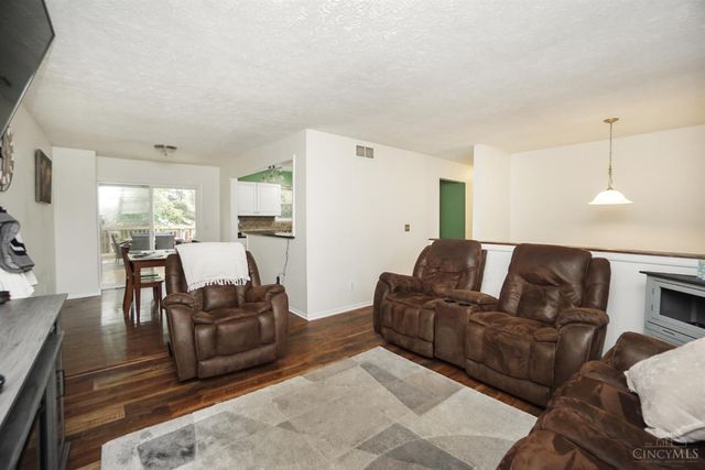 6716 Oakland Road, Goshen Twp, OH 45140