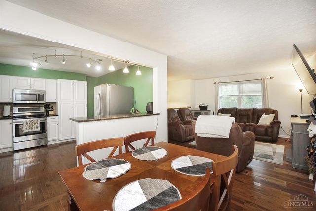 6716 Oakland Road, Goshen Twp, OH 45140