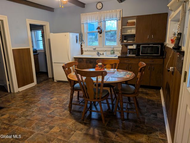 10 Shaper Avenue, Canajoharie, NY 13317