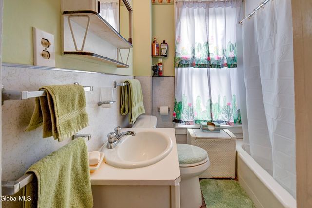 10 Shaper Avenue, Canajoharie, NY 13317