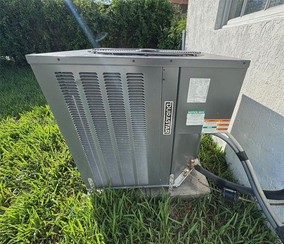 9221 Broad Manor Rd, Miami, FL 33147