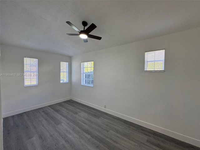 9221 Broad Manor Rd, Miami, FL 33147