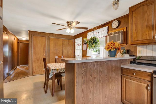 27 MAYWOOD AVE, Reading, PA 19608