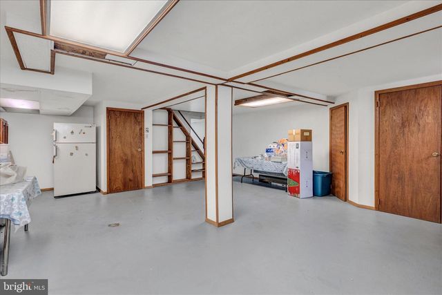 27 MAYWOOD AVE, Reading, PA 19608