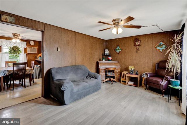 27 MAYWOOD AVE, Reading, PA 19608
