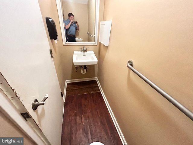 3824 LANCASTER AVE, Philadelphia, PA 19104