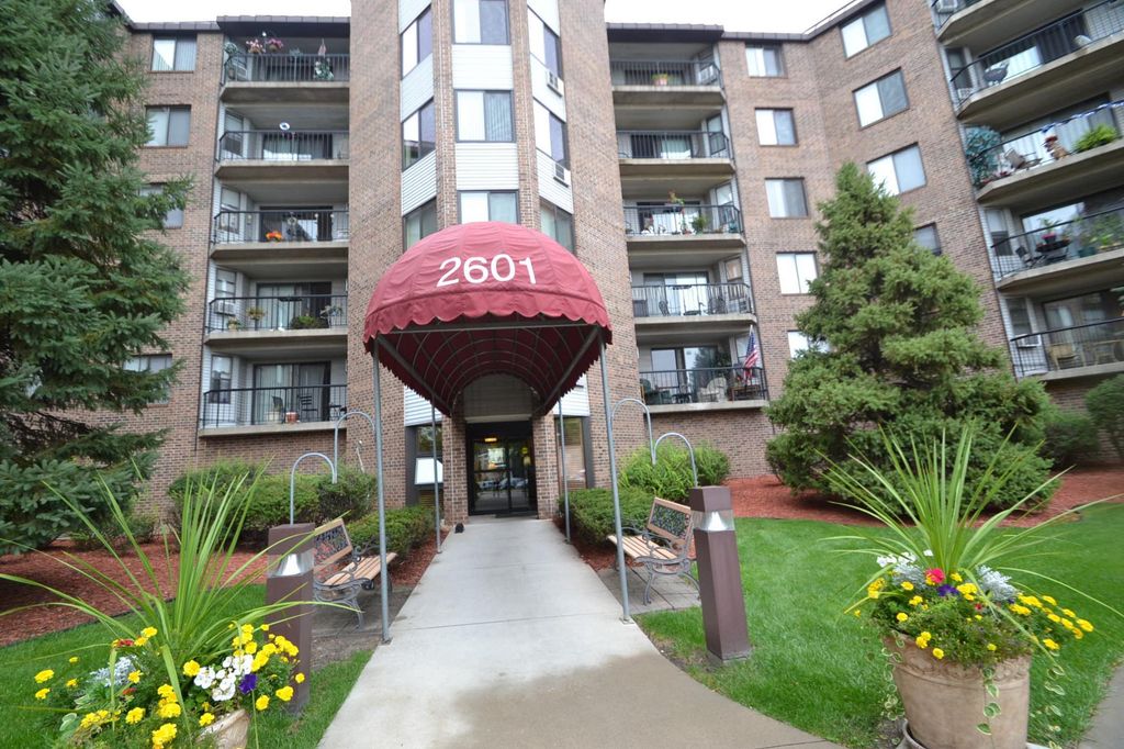 2601 Kenzie Terrace 230, Saint Anthony, MN 55418 — exterior