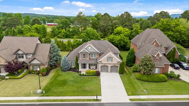 7997 Hampton Cove Drive, Ooltewah, TN 37363