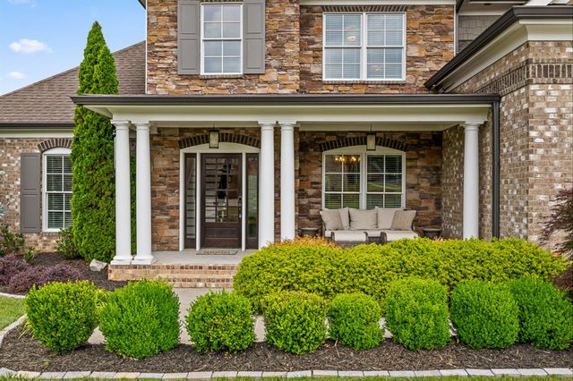 7997 Hampton Cove Drive, Ooltewah, TN 37363