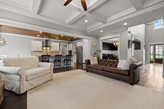 7997 Hampton Cove Drive, Ooltewah, TN 37363