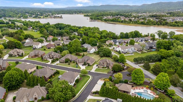 7997 Hampton Cove Drive, Ooltewah, TN 37363