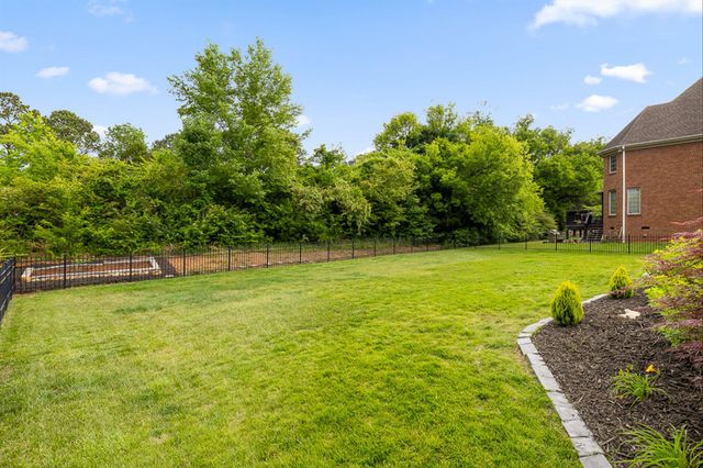 7997 Hampton Cove Drive, Ooltewah, TN 37363
