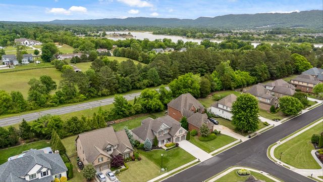 7997 Hampton Cove Drive, Ooltewah, TN 37363