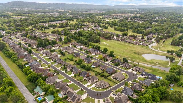 7997 Hampton Cove Drive, Ooltewah, TN 37363