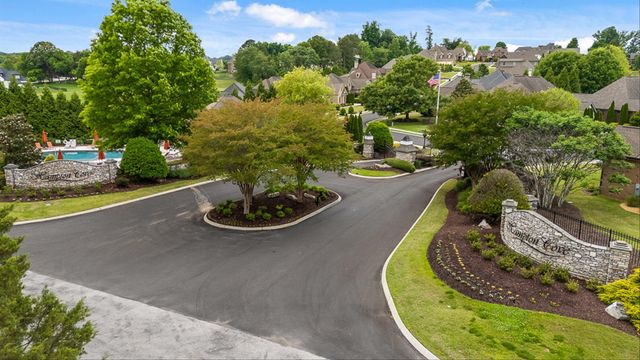7997 Hampton Cove Drive, Ooltewah, TN 37363