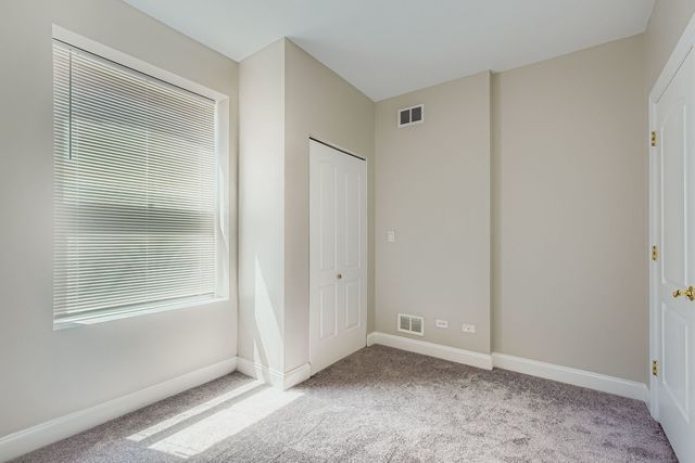 4415 N Rockwell Street 2R, Chicago, IL 60625