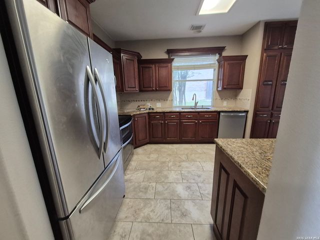 712 Moss Wood, Schertz, TX 78154
