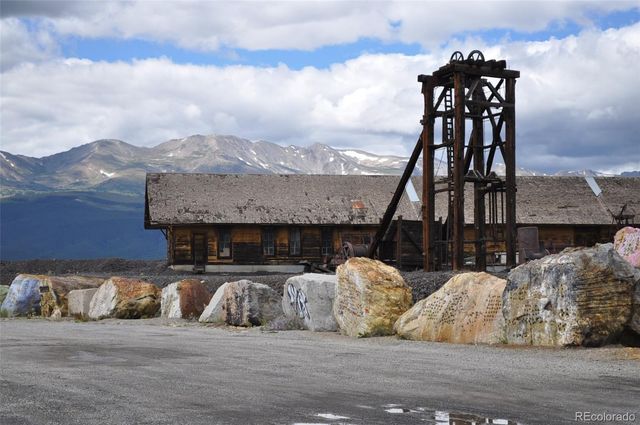 5697 Highway 24, Leadville, CO 80461