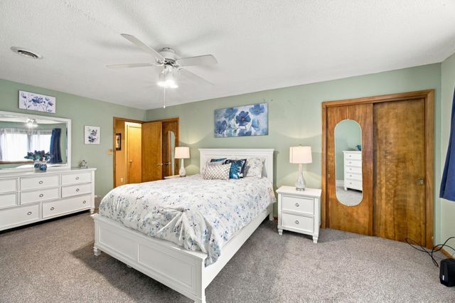 222 26TH Avenue N, Fargo, ND 58102