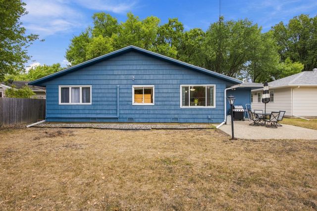 222 26TH Avenue N, Fargo, ND 58102