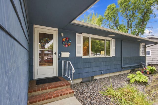 222 26TH Avenue N, Fargo, ND 58102