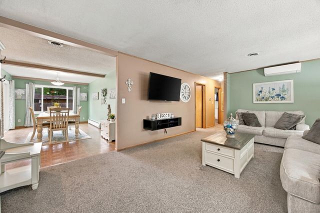 222 26TH Avenue N, Fargo, ND 58102