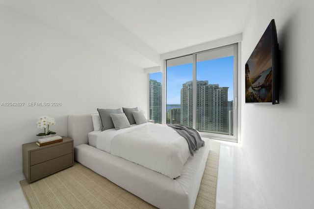 300 Biscayne Boulevard Way 2701, Miami, FL 33131