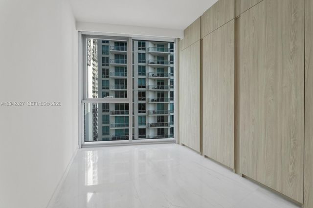 300 Biscayne Boulevard Way 2701, Miami, FL 33131
