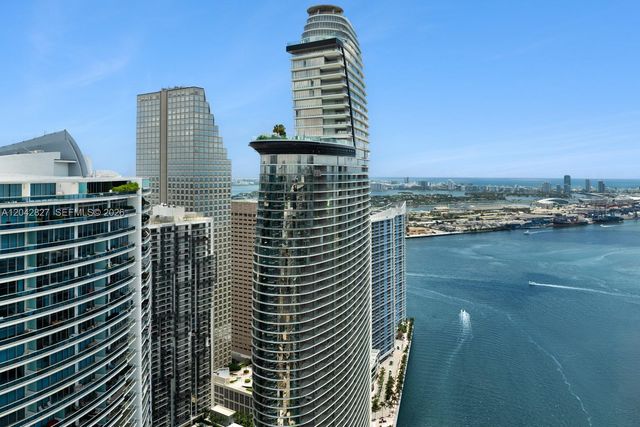 300 Biscayne Boulevard Way 2701, Miami, FL 33131