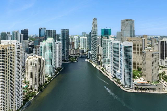 300 Biscayne Boulevard Way 2701, Miami, FL 33131
