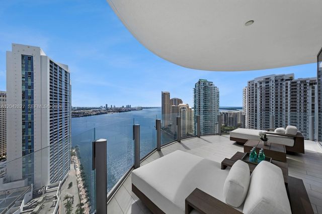 300 Biscayne Boulevard Way 2701, Miami, FL 33131