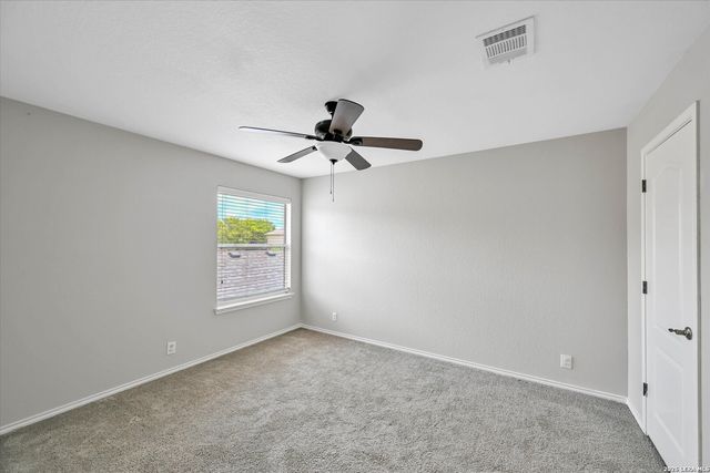 606 SEA HEADRIG DR, Cibolo, TX 78108