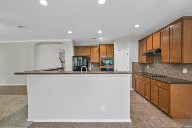 606 SEA HEADRIG DR, Cibolo, TX 78108