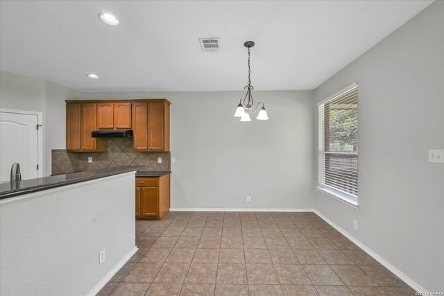 606 SEA HEADRIG DR, Cibolo, TX 78108