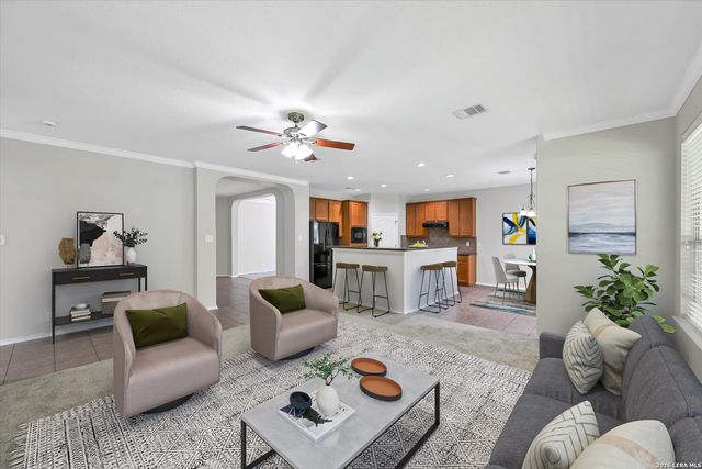 606 SEA HEADRIG DR, Cibolo, TX 78108