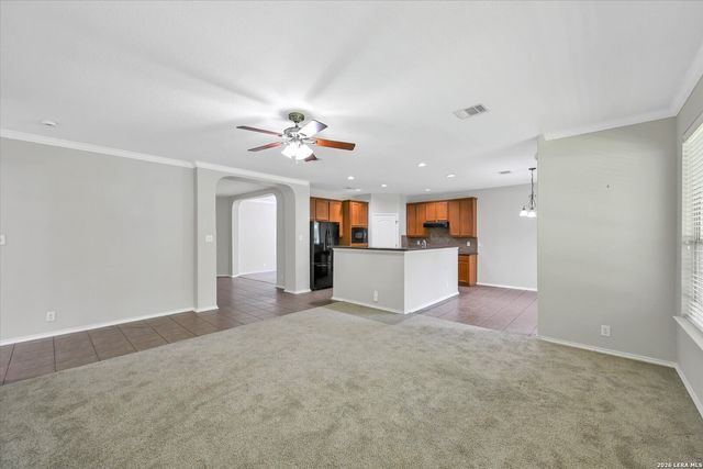 606 SEA HEADRIG DR, Cibolo, TX 78108