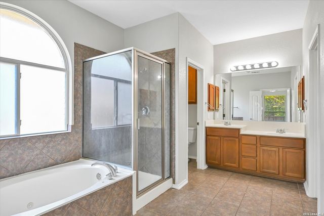 606 SEA HEADRIG DR, Cibolo, TX 78108