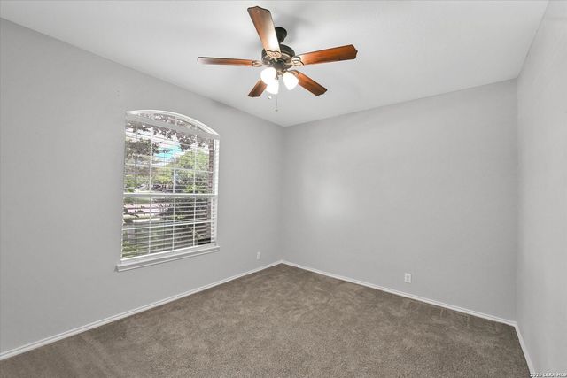 606 SEA HEADRIG DR, Cibolo, TX 78108
